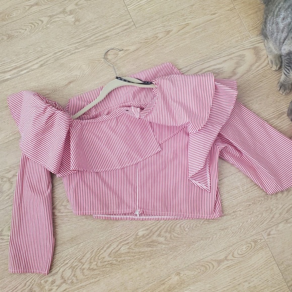 Missguided Striped One-Shoulder Top - Picture 3 of 3